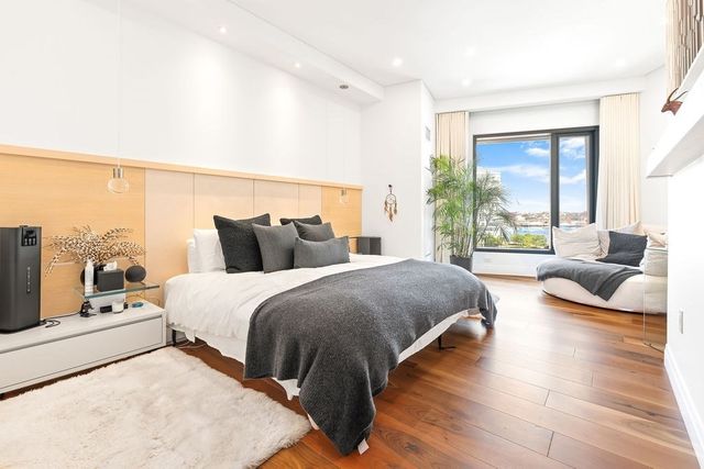 300 Pier 4 Blvd 8A, Boston, MA 02210