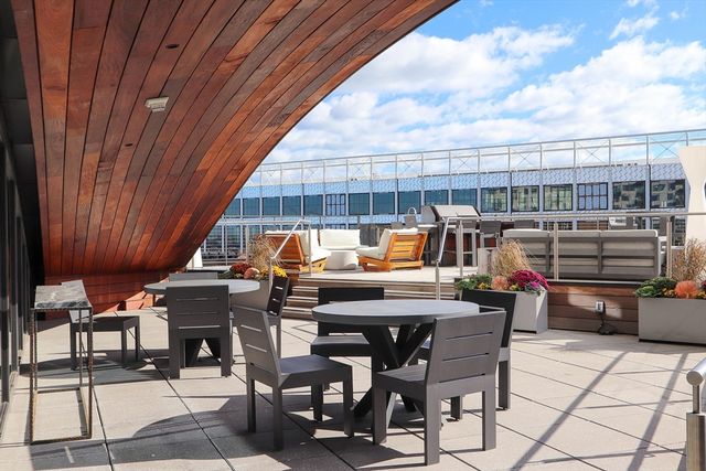 300 Pier 4 Blvd 8A, Boston, MA 02210