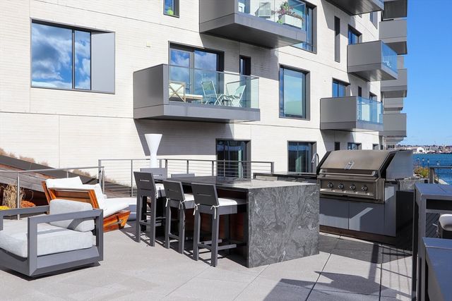 300 Pier 4 Blvd 8A, Boston, MA 02210