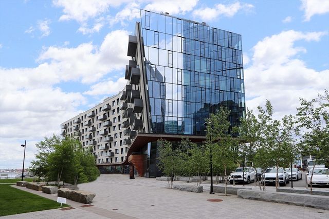 300 Pier 4 Blvd 8A, Boston, MA 02210