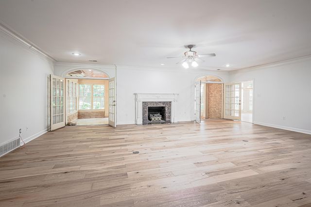 2636 FOX HILL CIR, Germantown, TN 38139