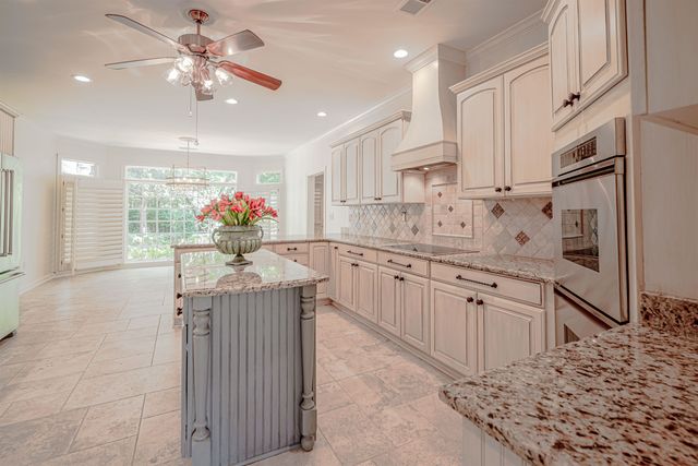 2636 FOX HILL CIR, Germantown, TN 38139