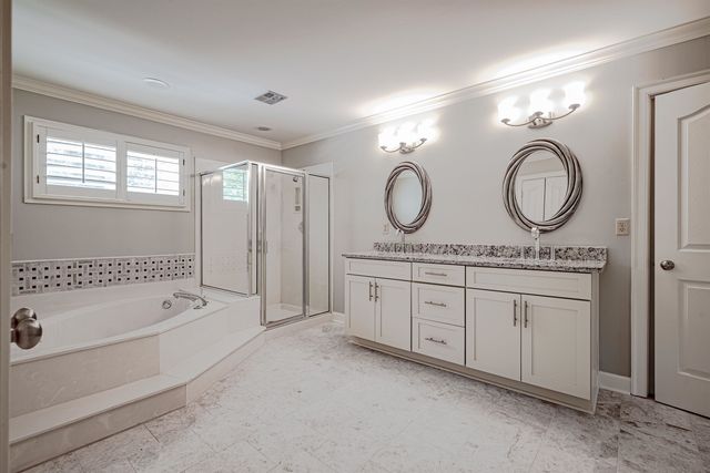 2636 FOX HILL CIR, Germantown, TN 38139