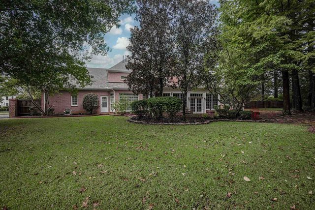 2636 FOX HILL CIR, Germantown, TN 38139
