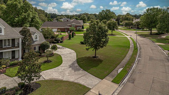 2636 FOX HILL CIR, Germantown, TN 38139