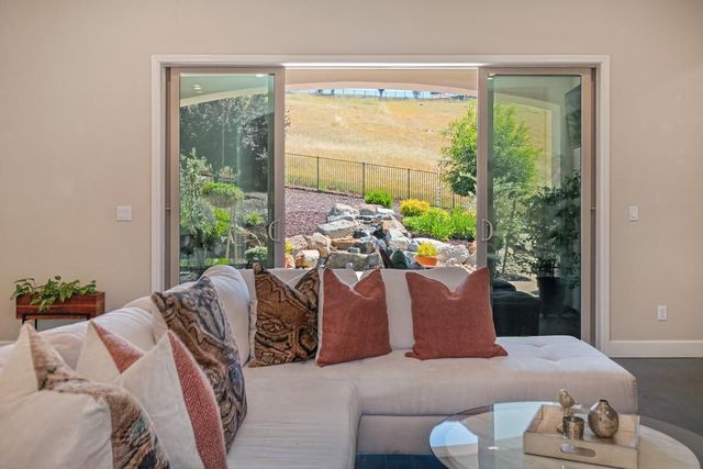 5249 Brentford Way, El Dorado Hills, CA 95762