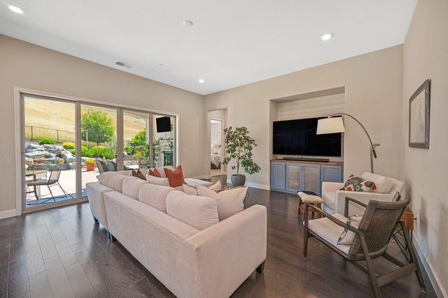 5249 Brentford Way, El Dorado Hills, CA 95762