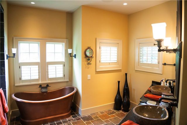 195 Village View Drive, Sunset, SC 29685