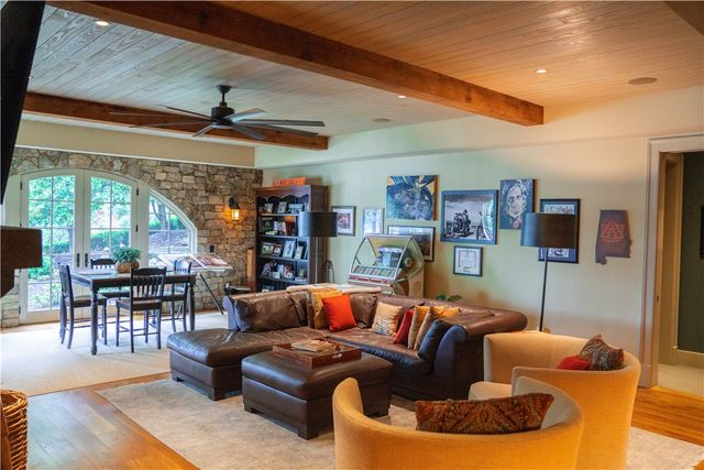 195 Village View Drive, Sunset, SC 29685