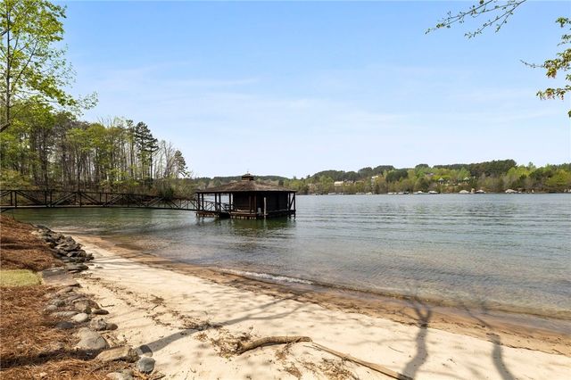 195 Village View Drive, Sunset, SC 29685