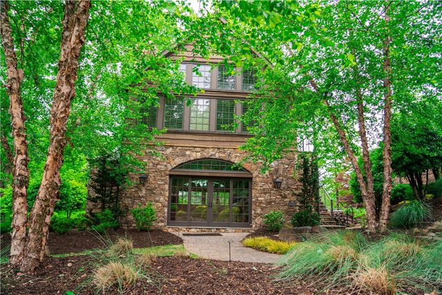195 Village View Drive, Sunset, SC 29685