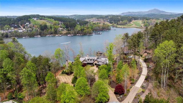 195 Village View Drive, Sunset, SC 29685
