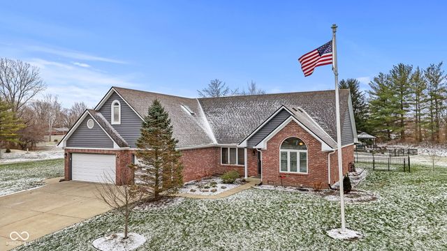 1324 Willow Oak Court, Avon, IN 46123