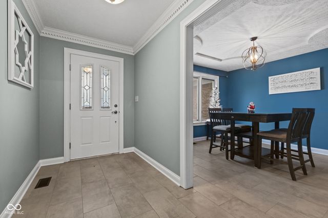 1324 Willow Oak Court, Avon, IN 46123