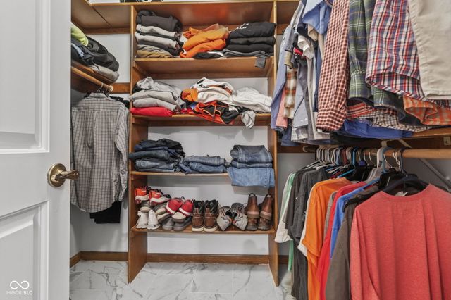 1324 Willow Oak Court, Avon, IN 46123