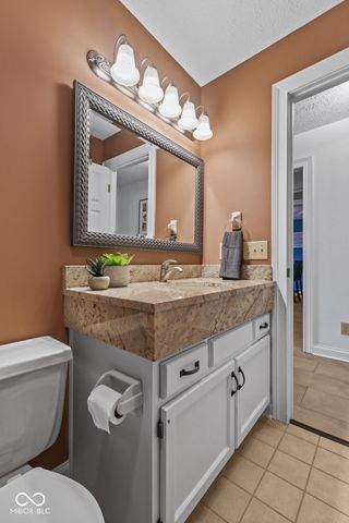 1324 Willow Oak Court, Avon, IN 46123