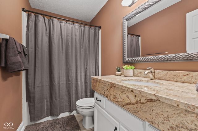 1324 Willow Oak Court, Avon, IN 46123