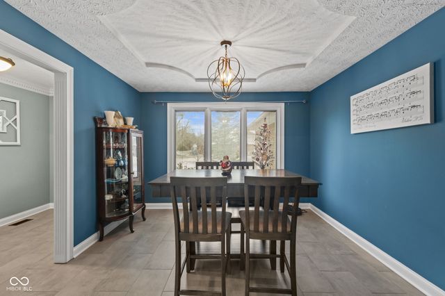 1324 Willow Oak Court, Avon, IN 46123