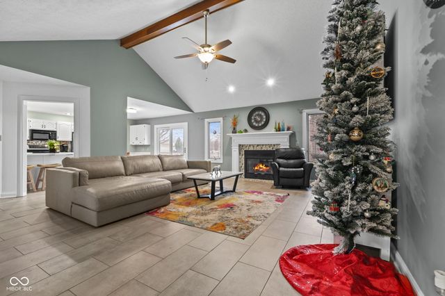 1324 Willow Oak Court, Avon, IN 46123