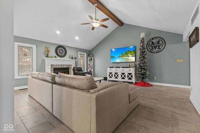 1324 Willow Oak Court, Avon, IN 46123