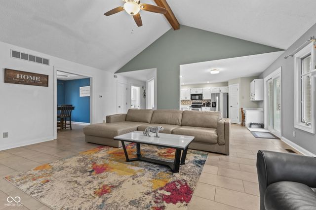 1324 Willow Oak Court, Avon, IN 46123