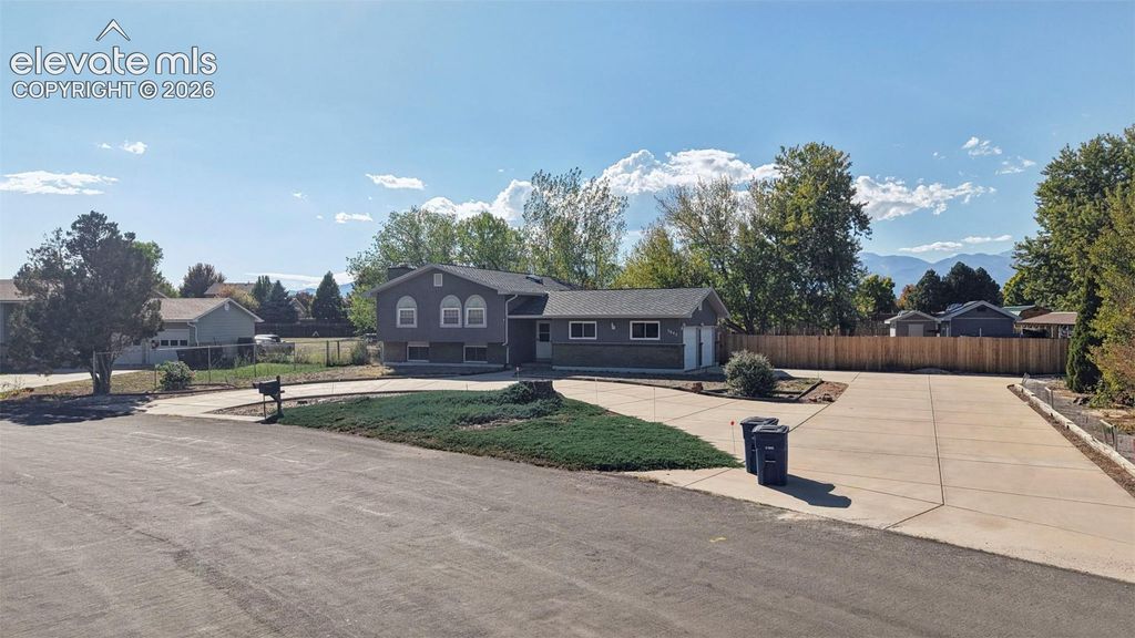 3642 W Cresta Loma Circle, Colorado Springs, CO 80911 — photo 4
