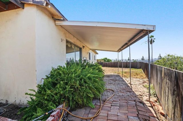 1475 VICKSBURG DR, El Cajon, CA 92021