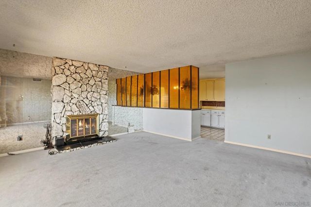 1475 VICKSBURG DR, El Cajon, CA 92021