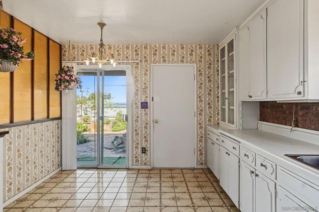 1475 VICKSBURG DR, El Cajon, CA 92021