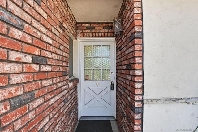 1475 VICKSBURG DR, El Cajon, CA 92021
