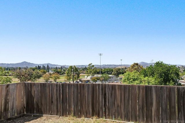 1475 VICKSBURG DR, El Cajon, CA 92021