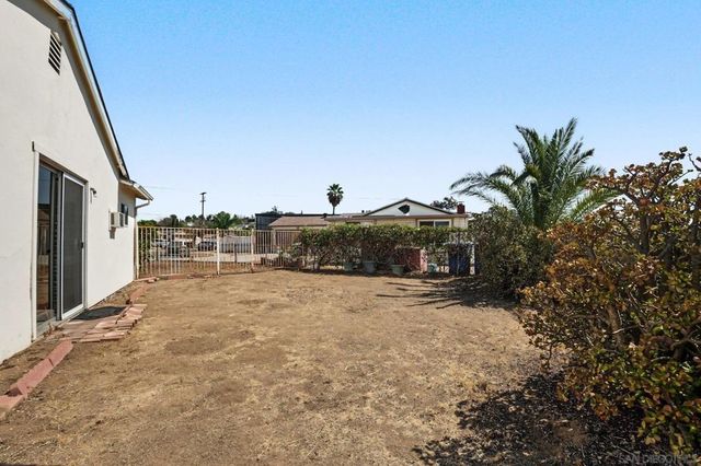 1475 VICKSBURG DR, El Cajon, CA 92021