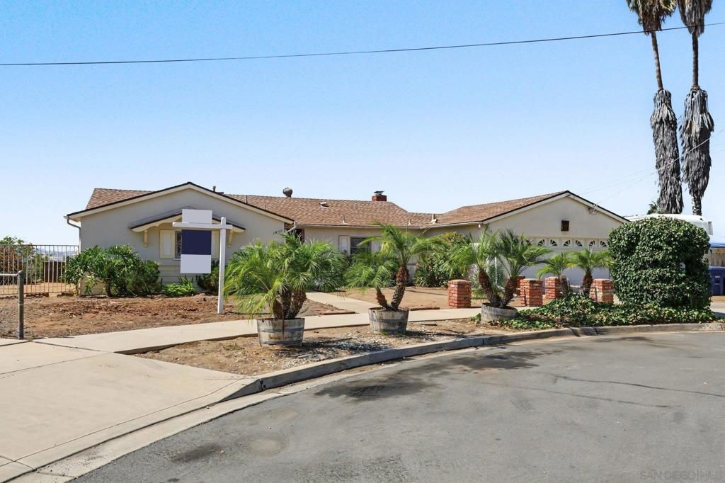 1475 VICKSBURG DR, El Cajon, CA 92021
