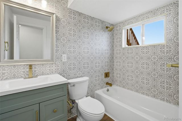 6220 W Ohio Avenue, Lakewood, CO 80226