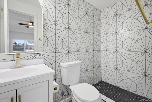 6220 W Ohio Avenue, Lakewood, CO 80226