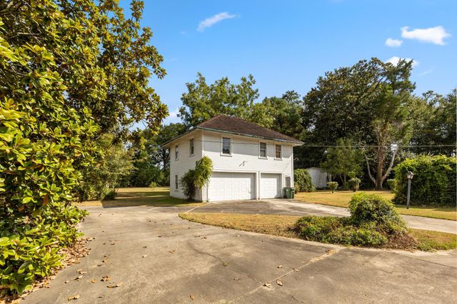 1002 W Pine, Hattiesburg, MS 39401