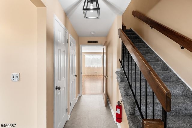 624 Robin Rd, Hillsborough Twp., NJ 08844
