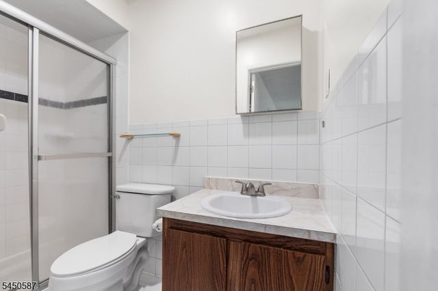 624 Robin Rd, Hillsborough Twp., NJ 08844
