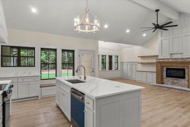 404 Privat Road 5808, Grand Saline, TX 75140