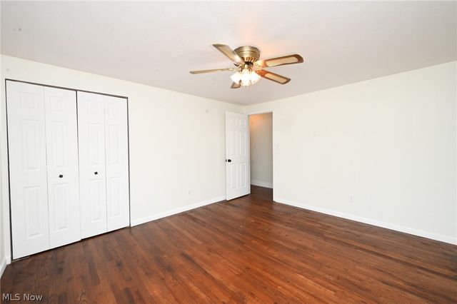 6752 Crestwood Lane, Olmsted Twp, OH 44138