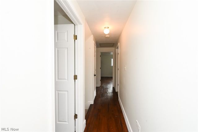 6752 Crestwood Lane, Olmsted Twp, OH 44138