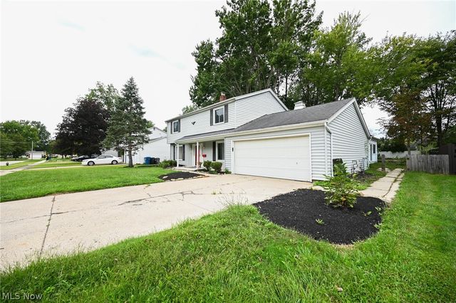 6752 Crestwood Lane, Olmsted Twp, OH 44138
