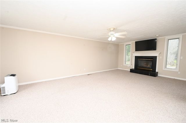 6752 Crestwood Lane, Olmsted Twp, OH 44138