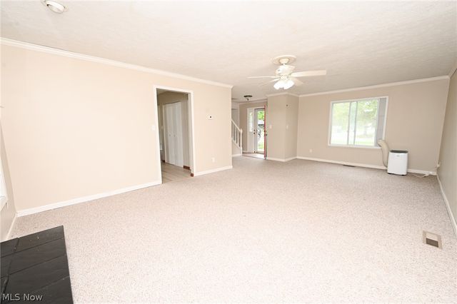 6752 Crestwood Lane, Olmsted Twp, OH 44138