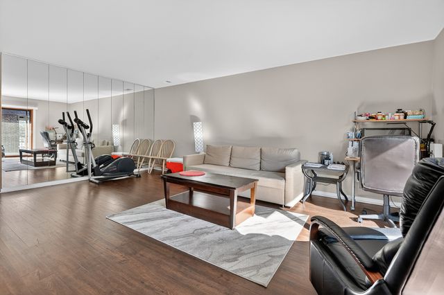 9619 Bianco Terrace D, Des Plaines, IL 60016