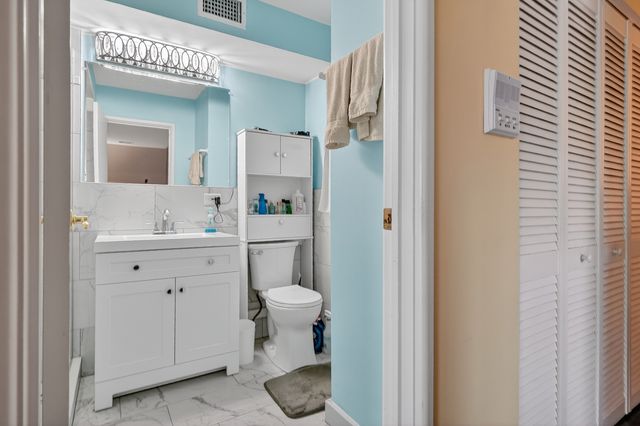 9619 Bianco Terrace D, Des Plaines, IL 60016