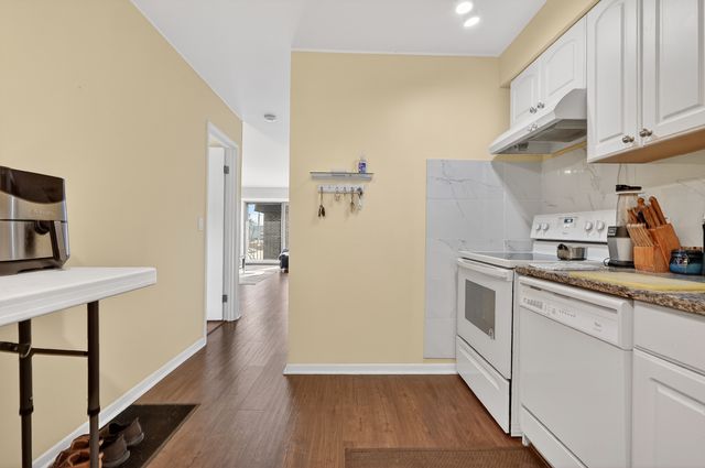 9619 Bianco Terrace D, Des Plaines, IL 60016