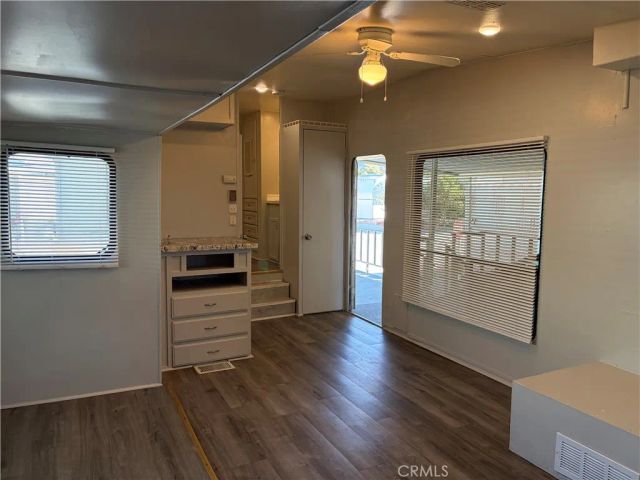 906 Acorn Drive, San Jacinto, CA 92583