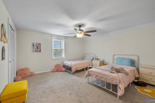 2123 Thunderbird Drive NW, Hartselle, AL 35640