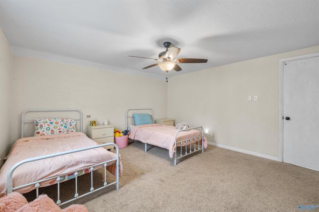 2123 Thunderbird Drive NW, Hartselle, AL 35640